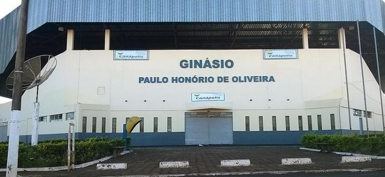 Ginásio_Paulo_Honório_de_Oliveira,_Canápolis_(MG)